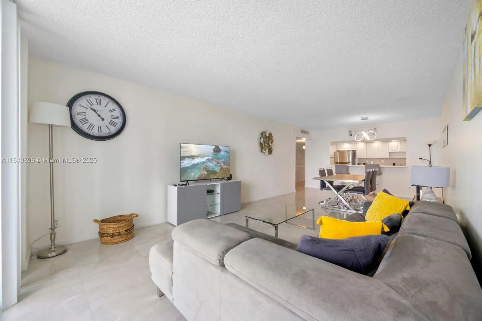 19370 Collins Ave, #1425