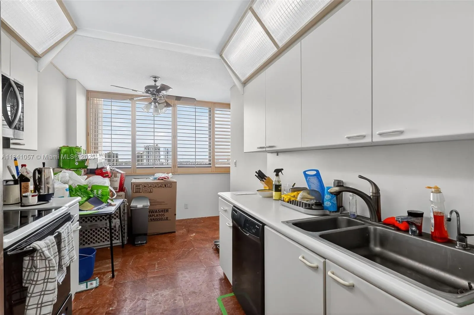 20185 E Country Club Dr, #1406/1405