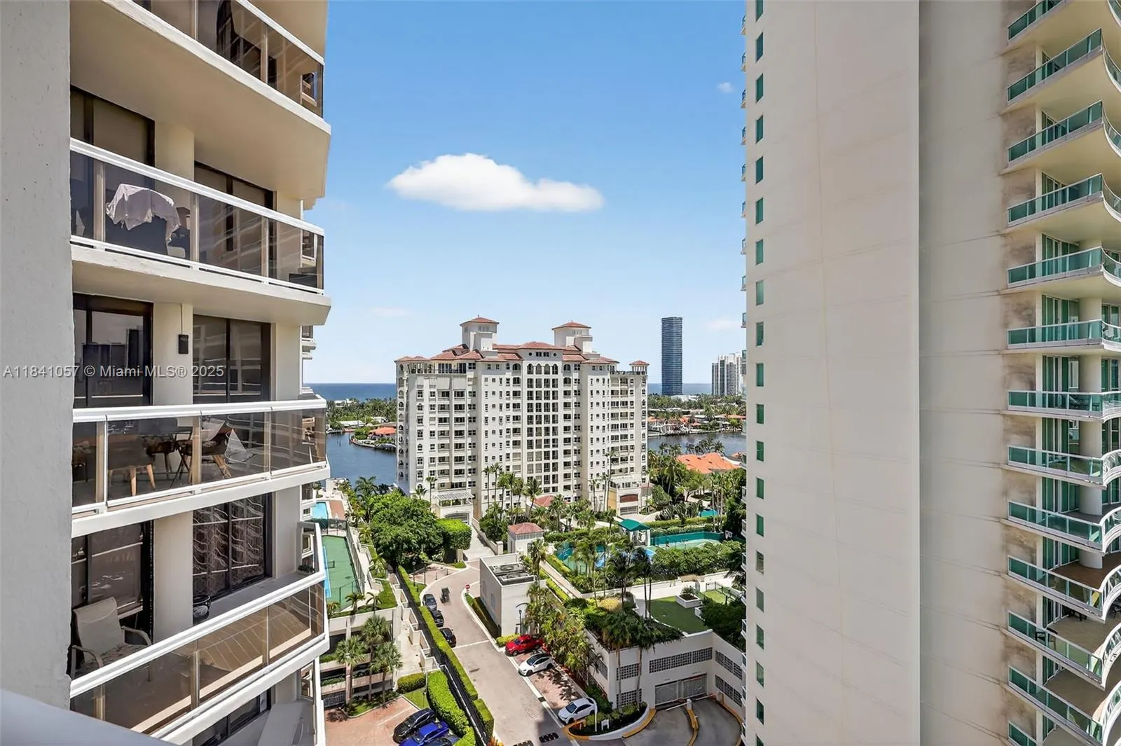 20185 E Country Club Dr, #1406/1405