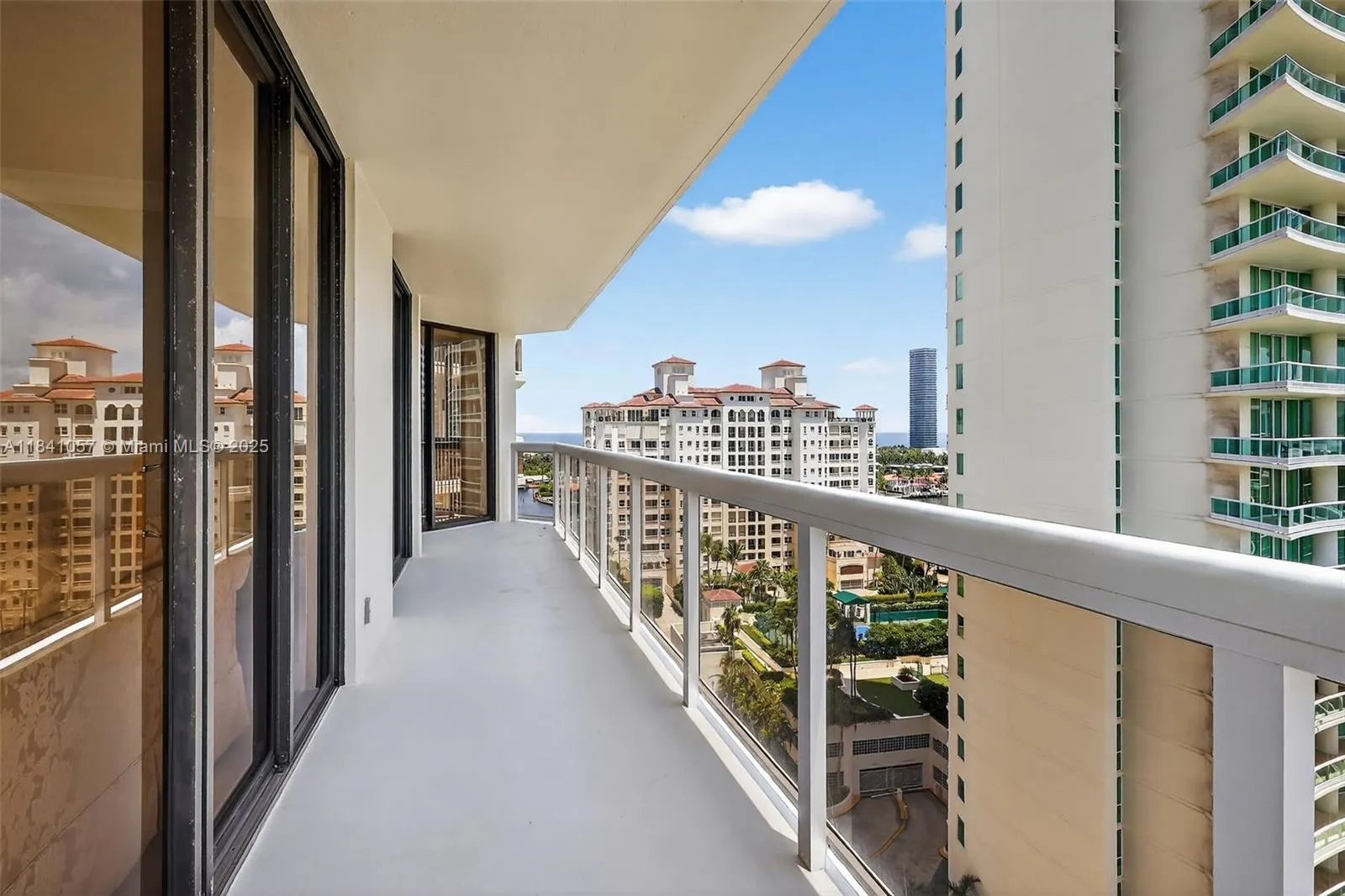 20185 E Country Club Dr, #1406/1405