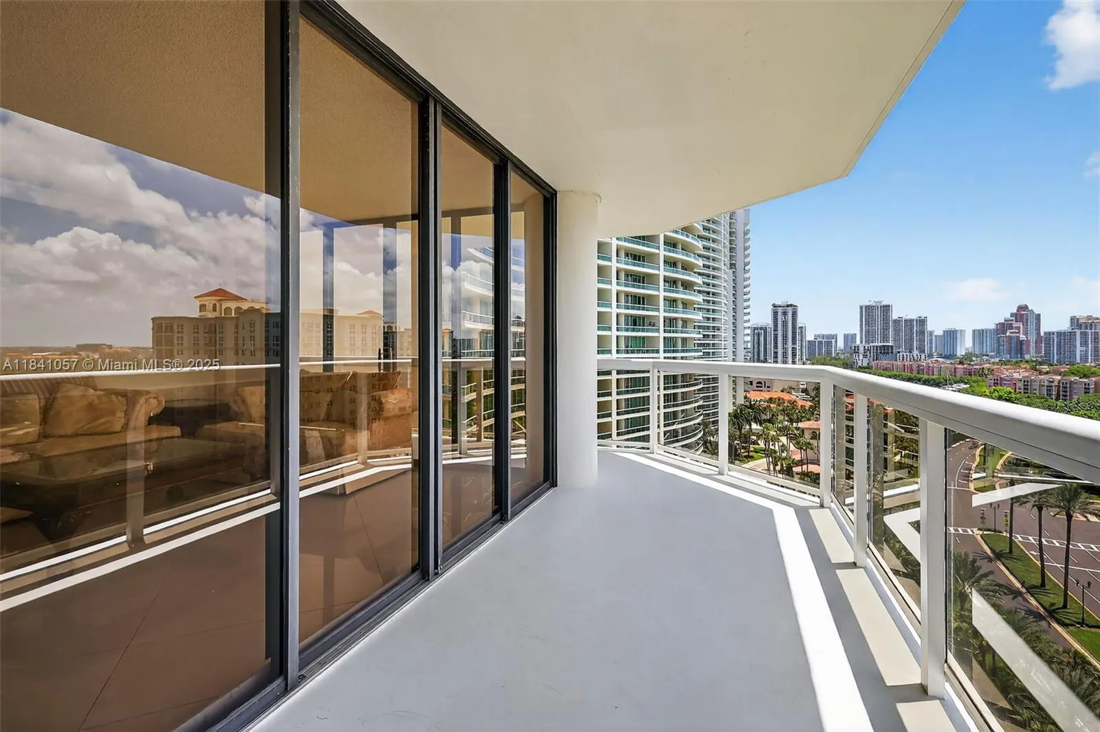 20185 E Country Club Dr, #1406/1405