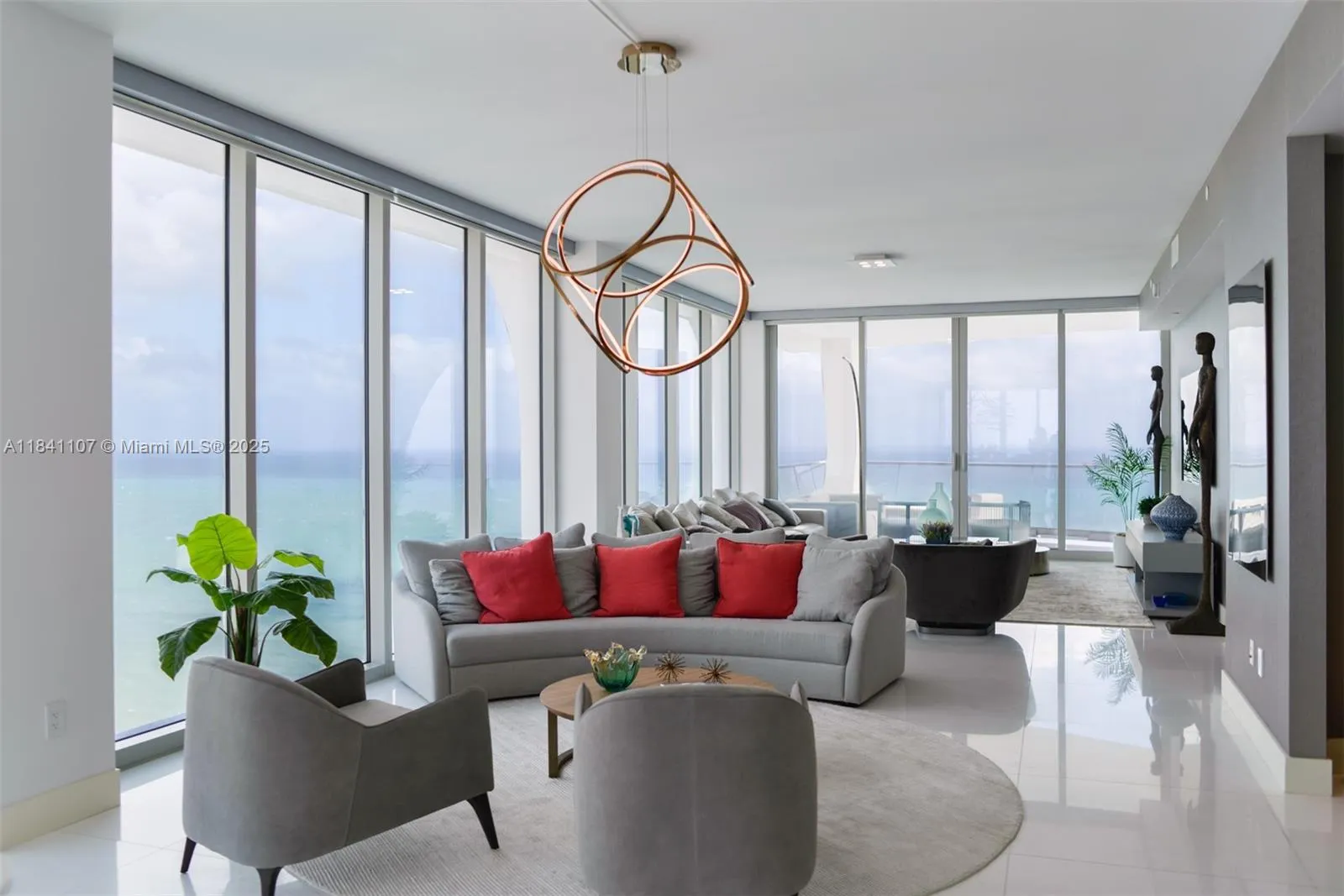 16901 Collins Ave, #4005