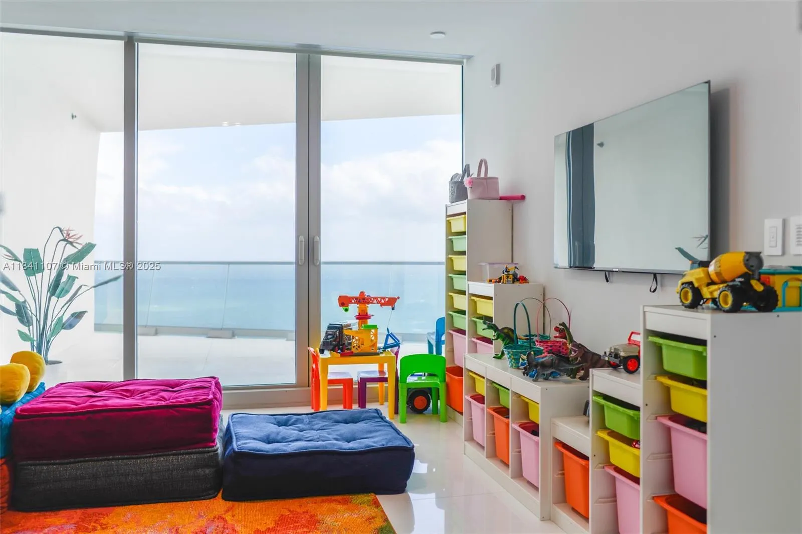 16901 Collins Ave, #4005