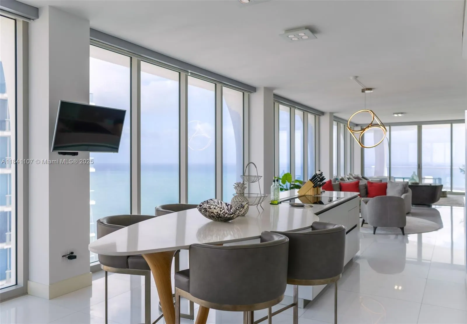 16901 Collins Ave, #4005