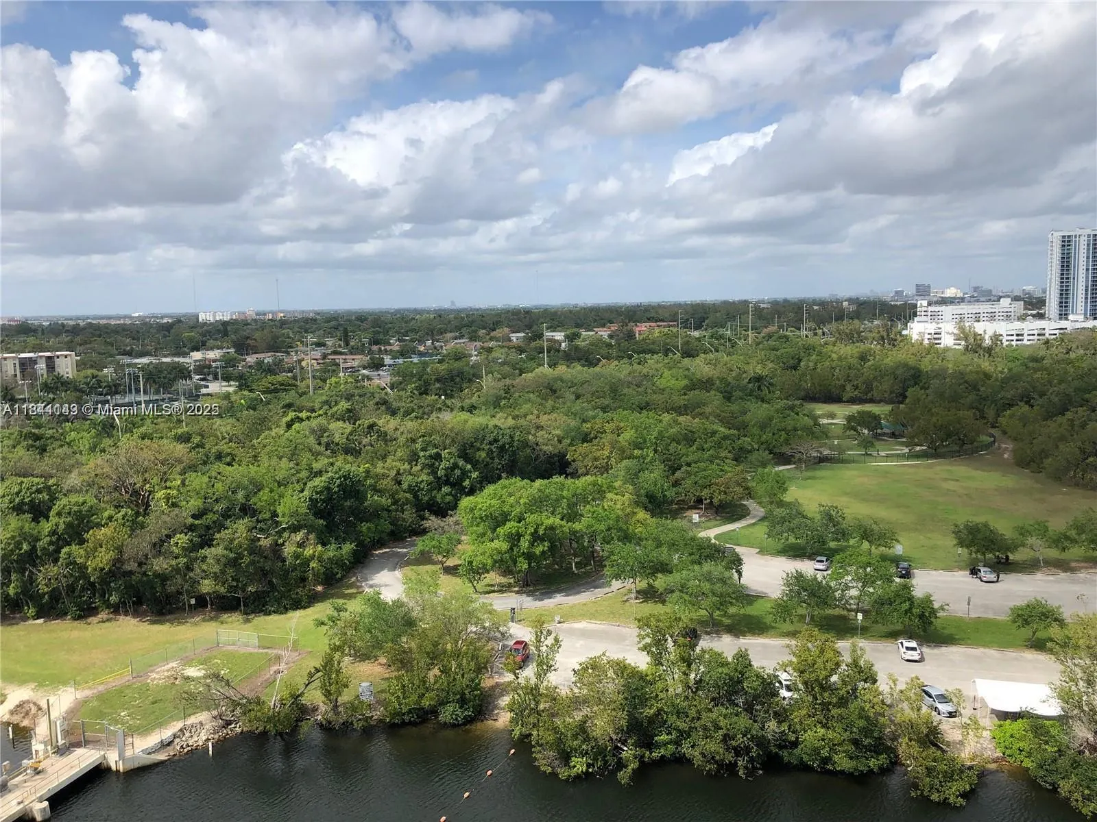 16385 Biscayne Blvd, #1205
