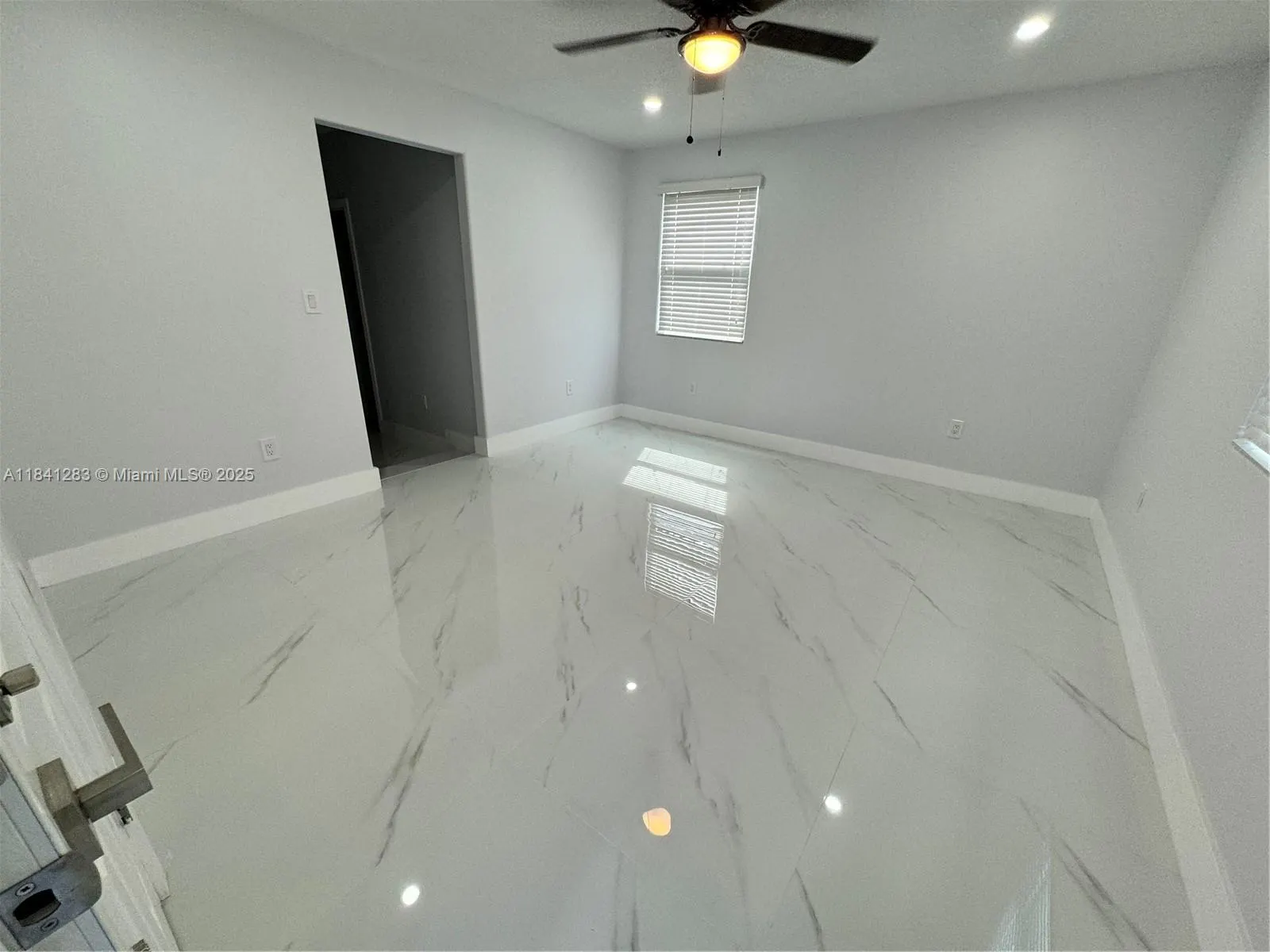 1649 NE 30th Ct