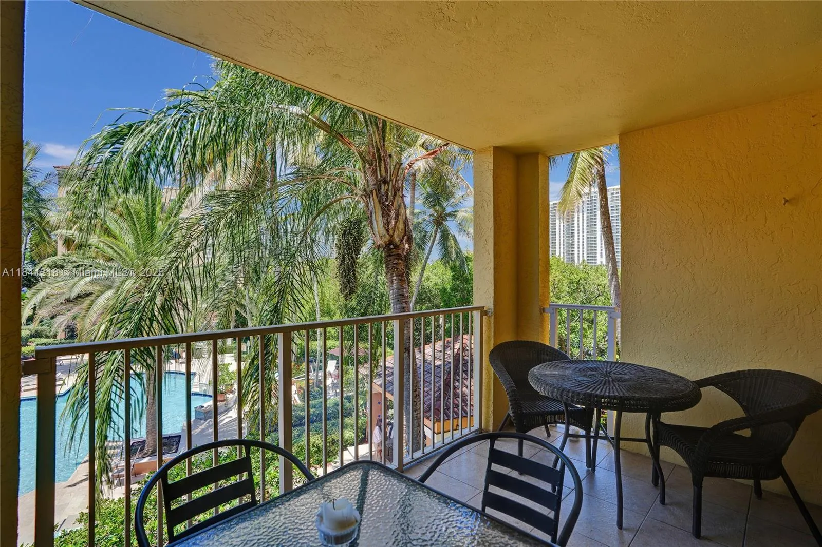 19701 E Country Club Dr, #5306