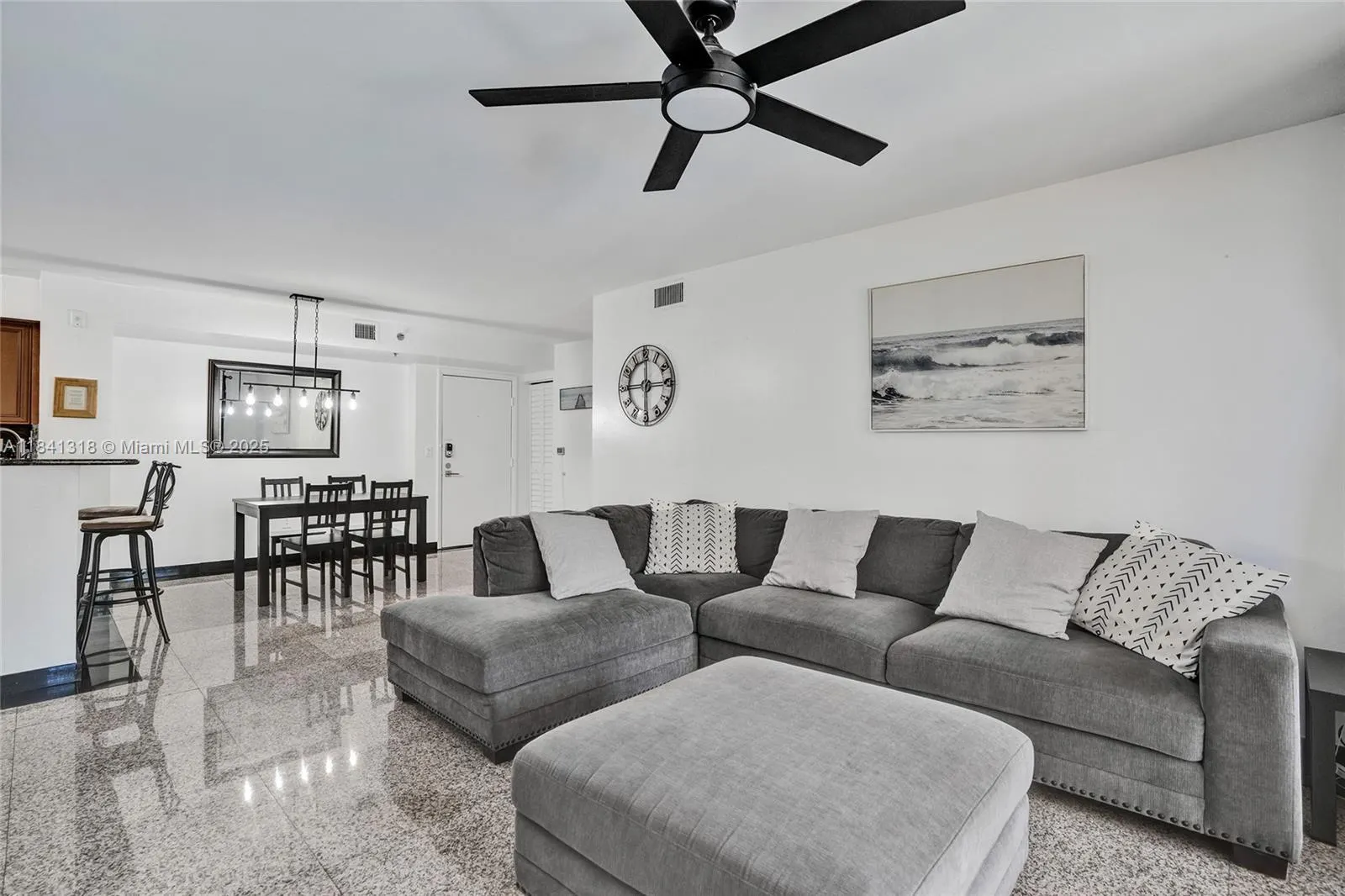 19701 E Country Club Dr, #5306
