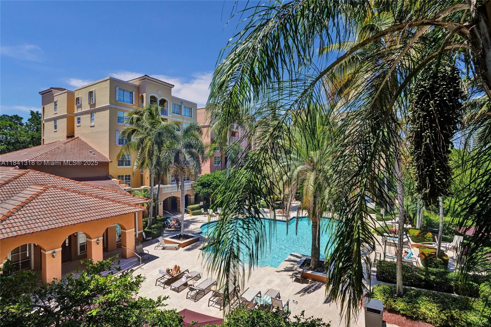 19701 E Country Club Dr, #5306