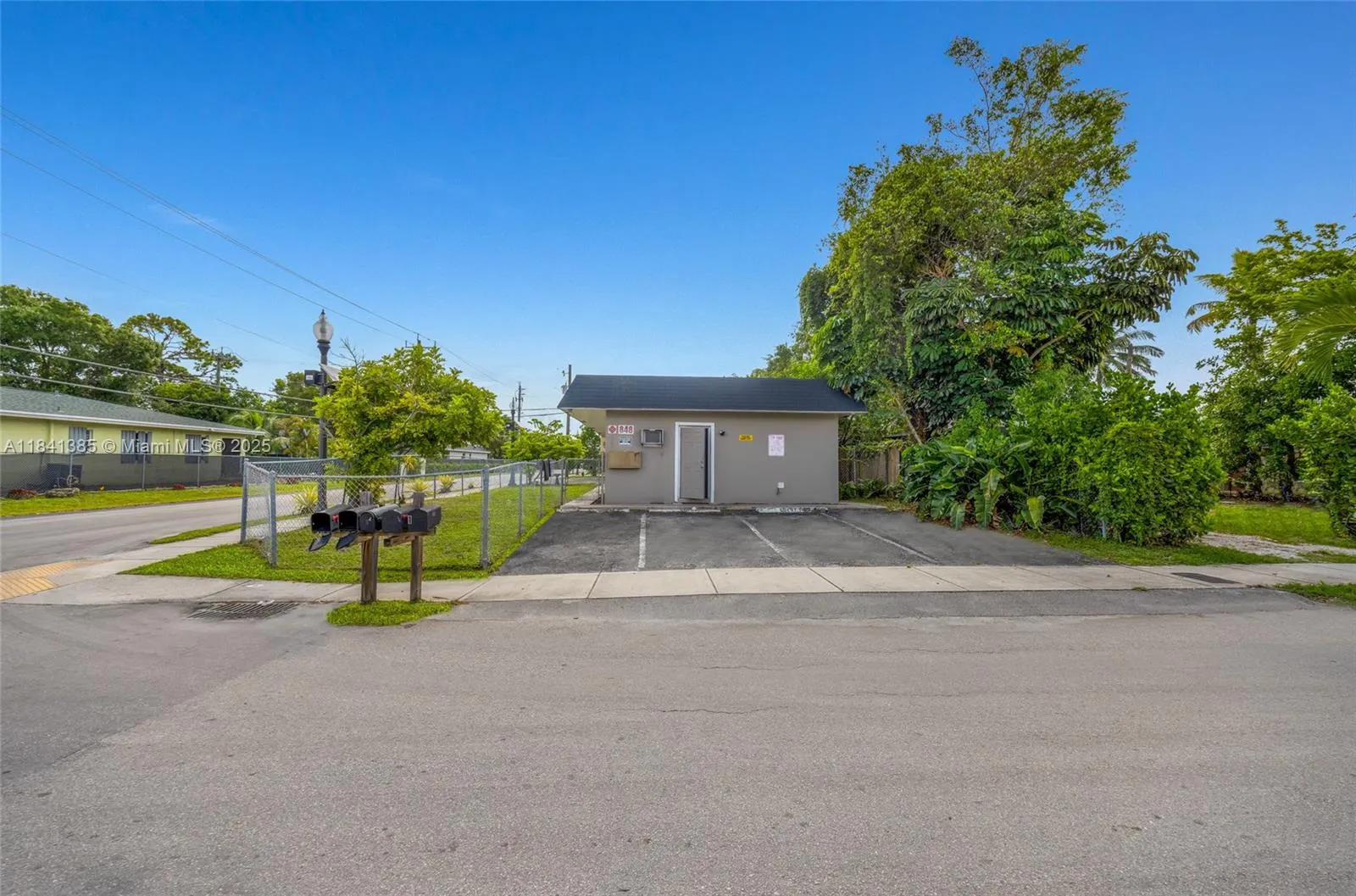 848 NW 2nd Ave