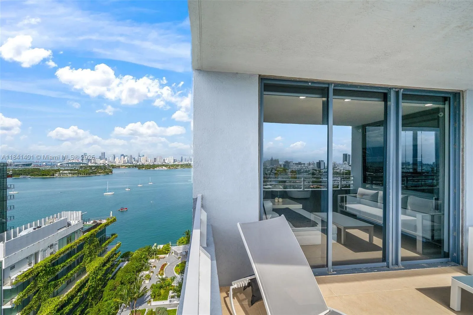 1330 West Ave, #1813
