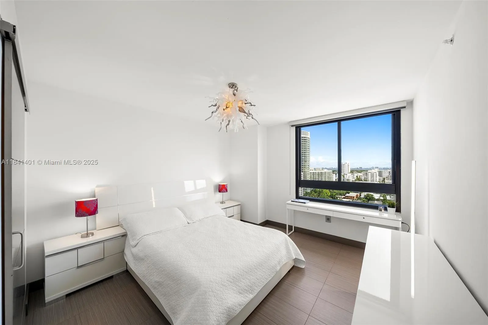 1330 West Ave, #1813