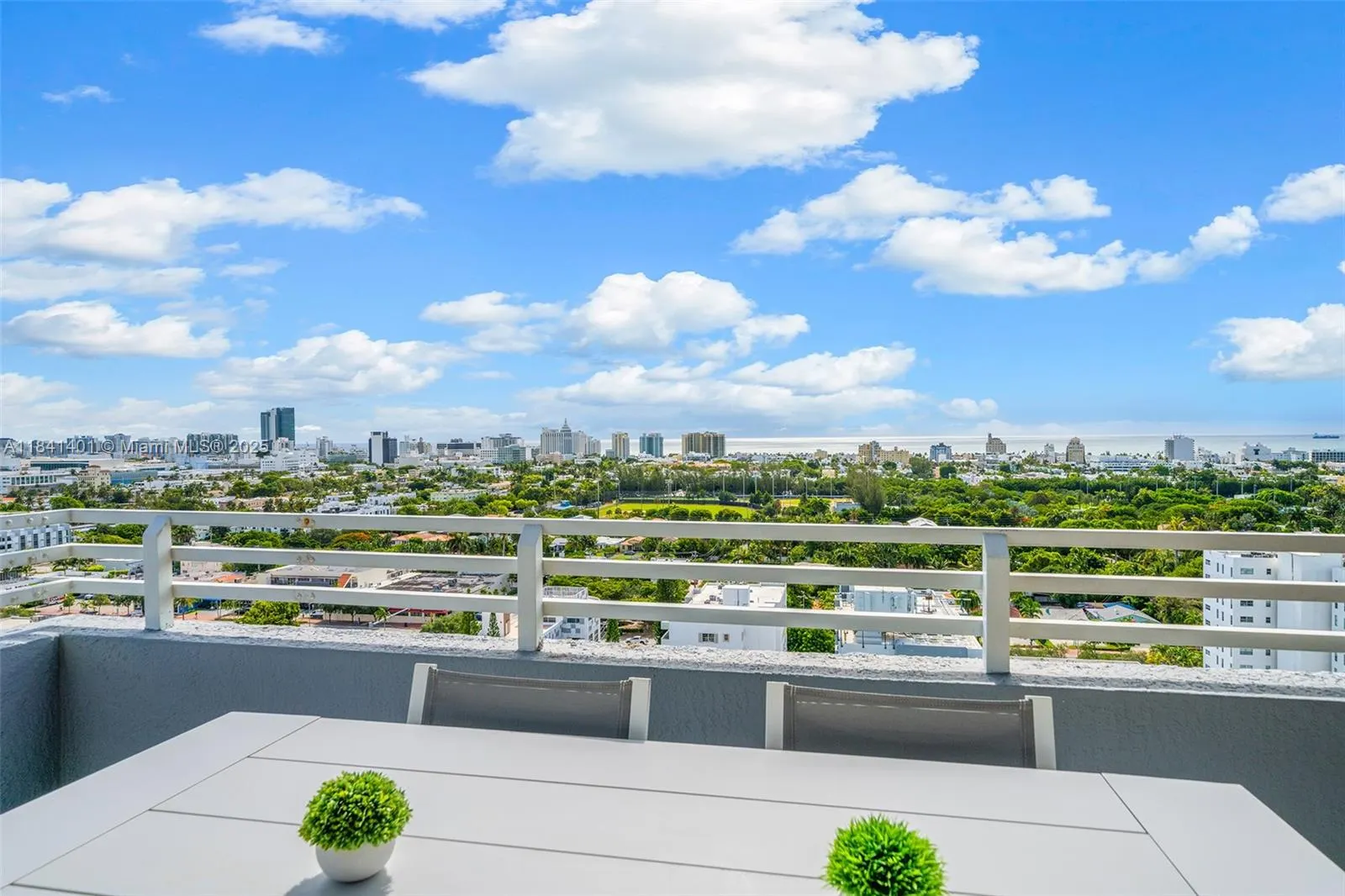 1330 West Ave, #1813