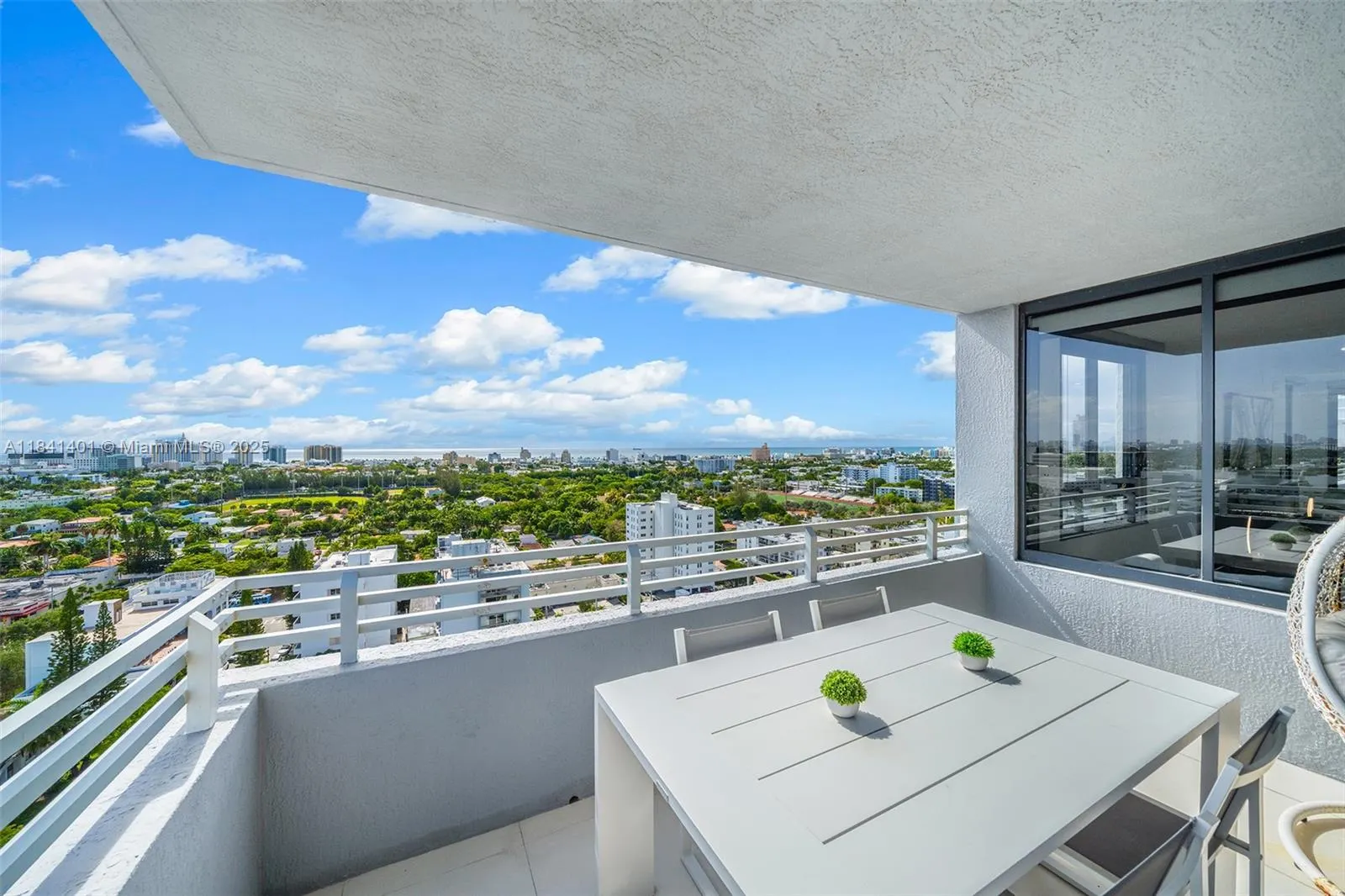 1330 West Ave, #1813