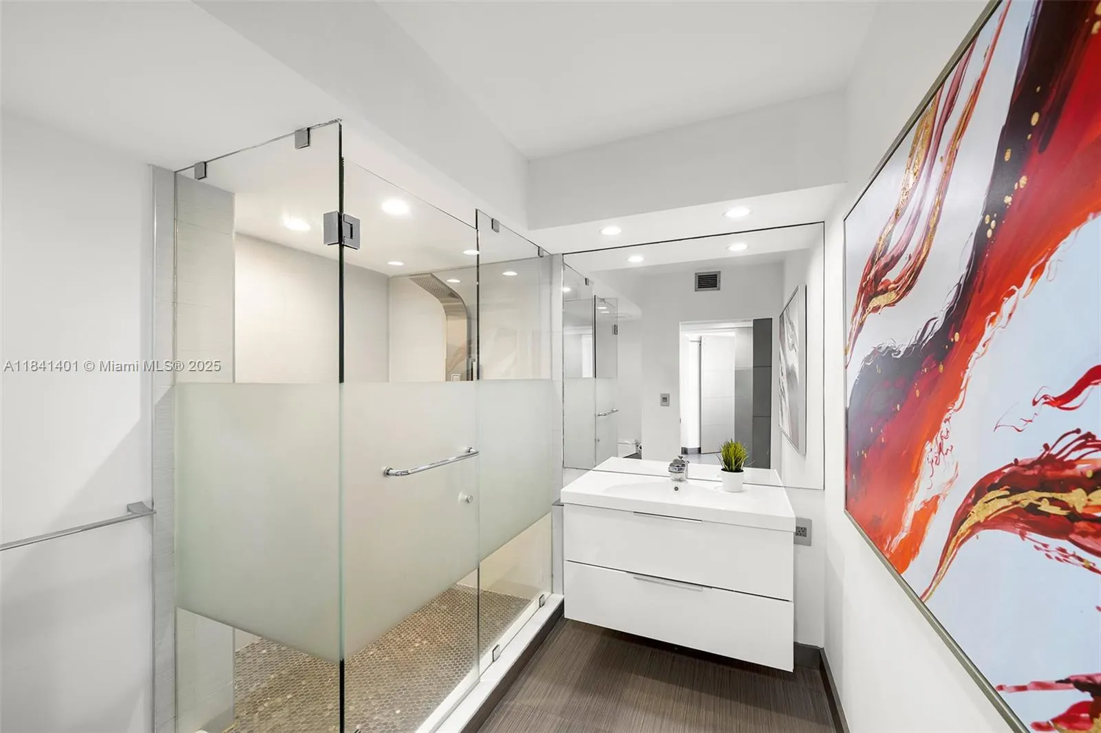 1330 West Ave, #1813