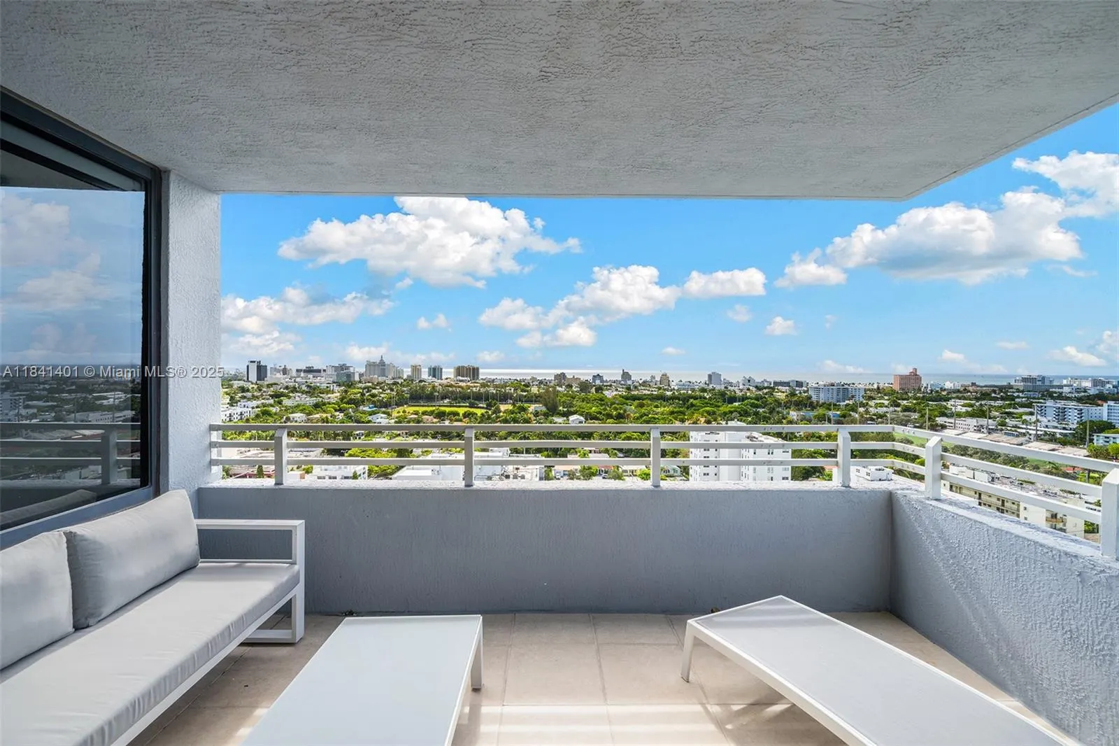 1330 West Ave, #1813