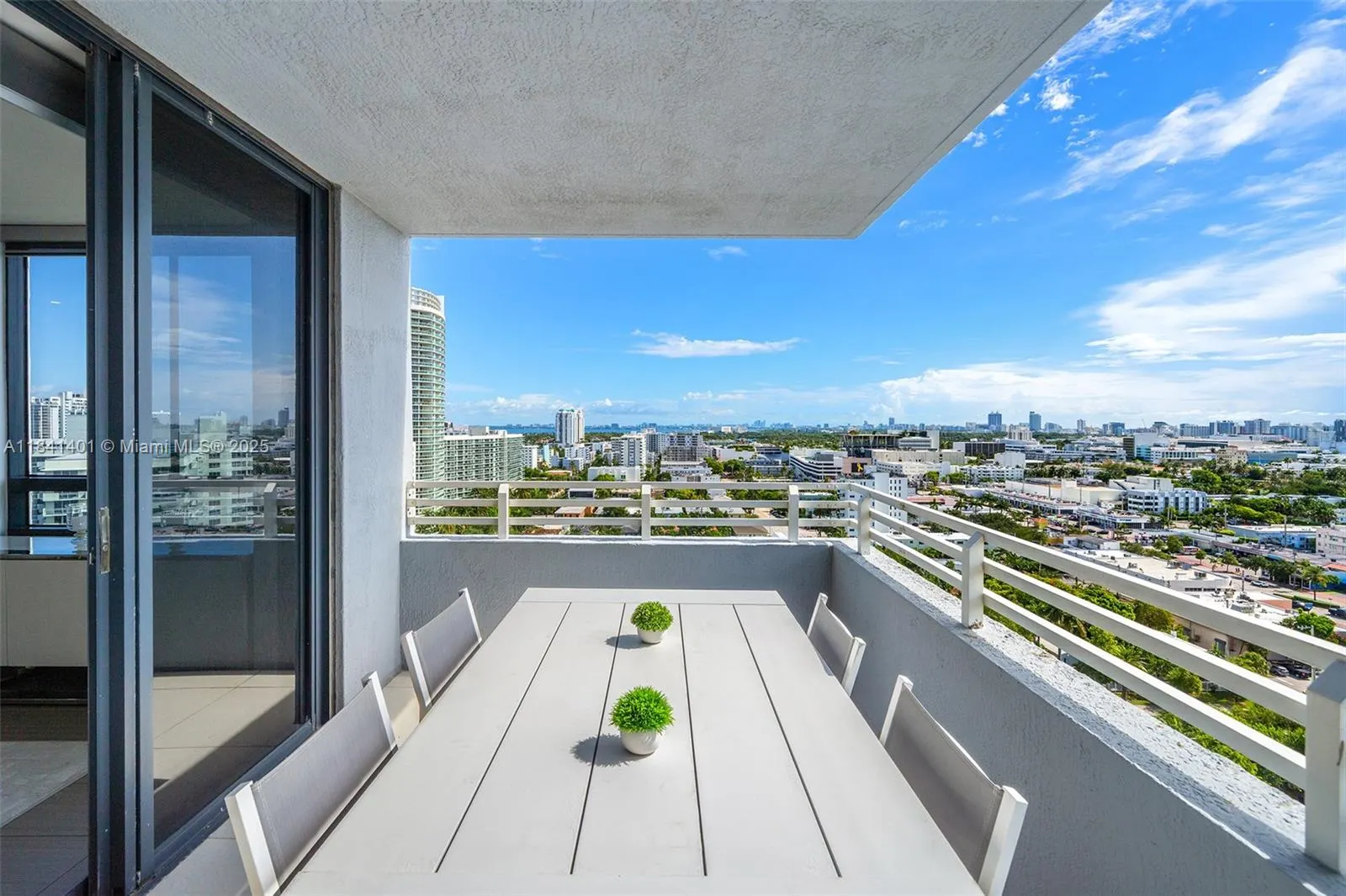 1330 West Ave, #1813