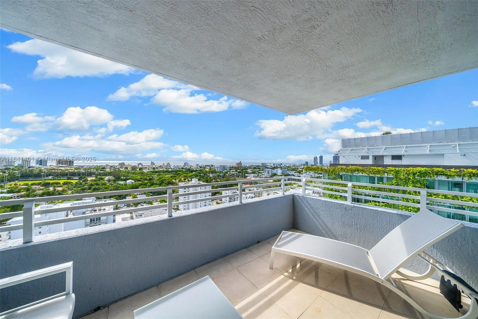1330 West Ave, #1813