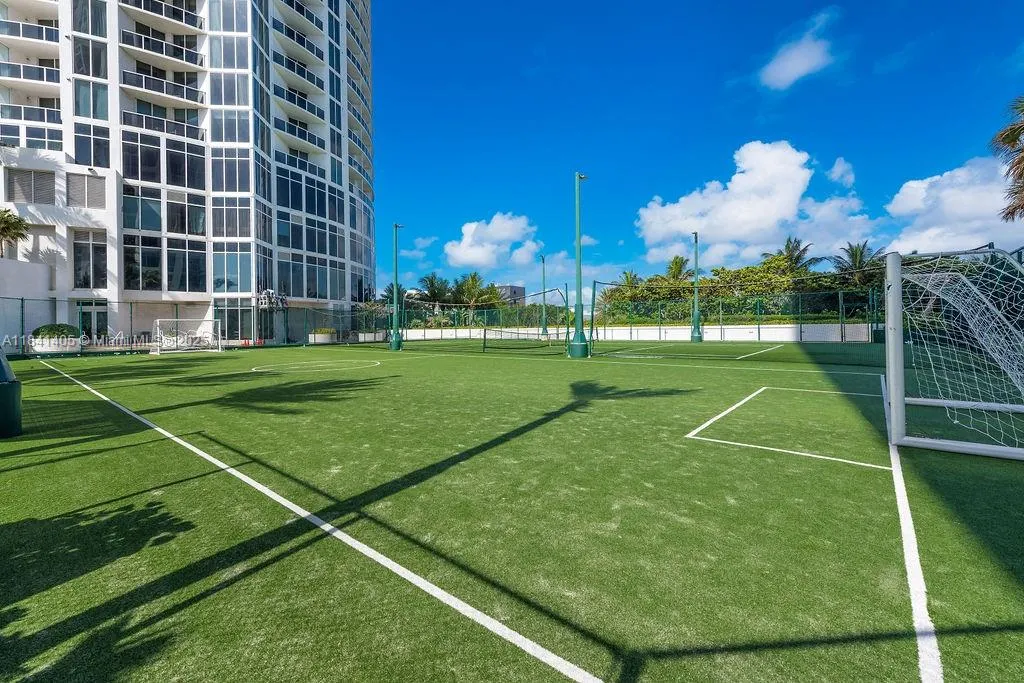18101 Collins Ave, #4601