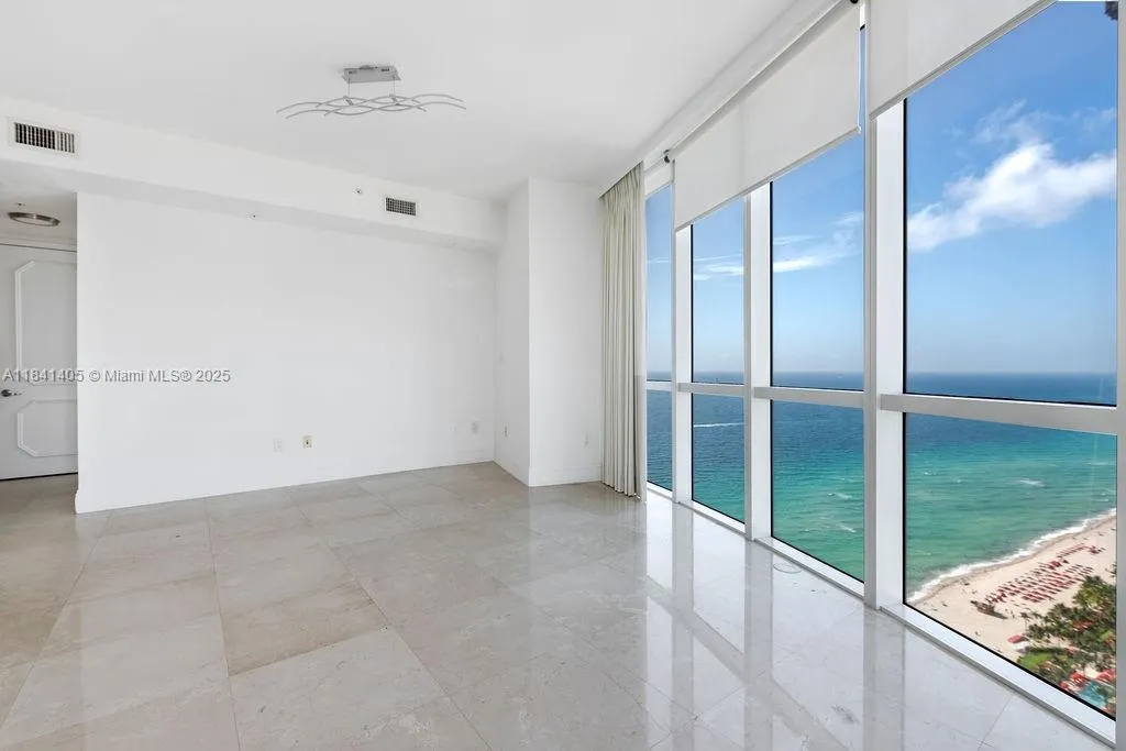 18101 Collins Ave, #4601