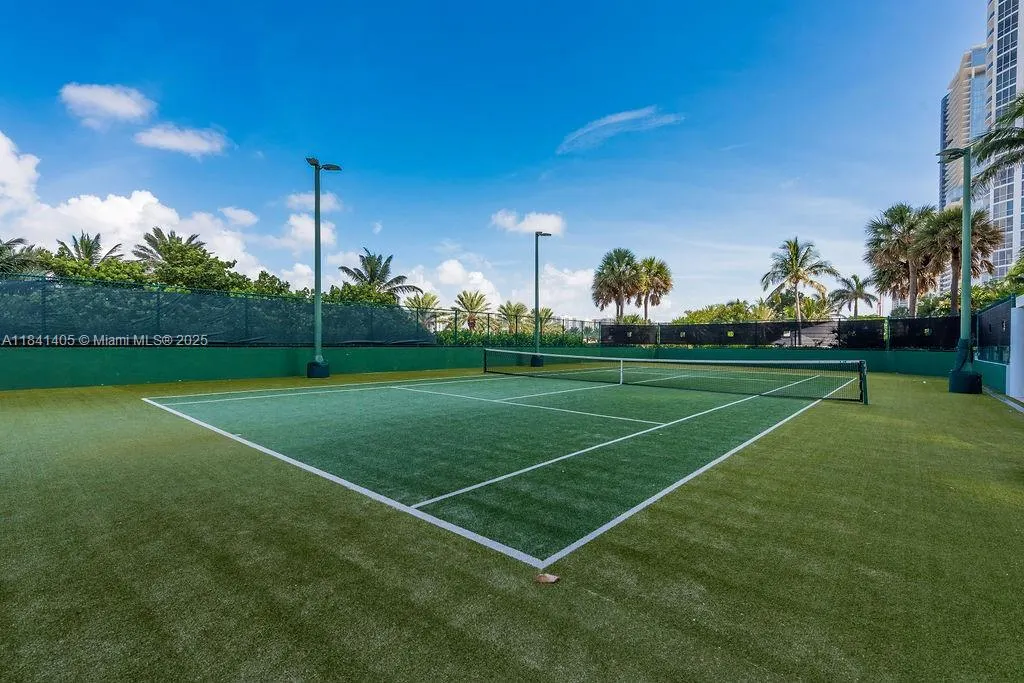 18101 Collins Ave, #4601