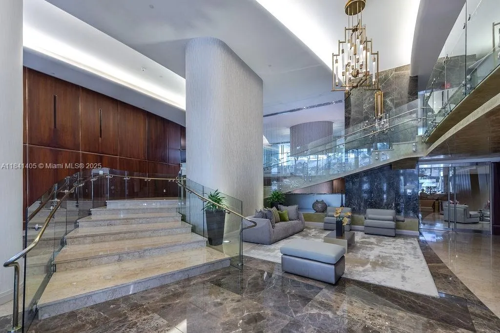 18101 Collins Ave, #4601