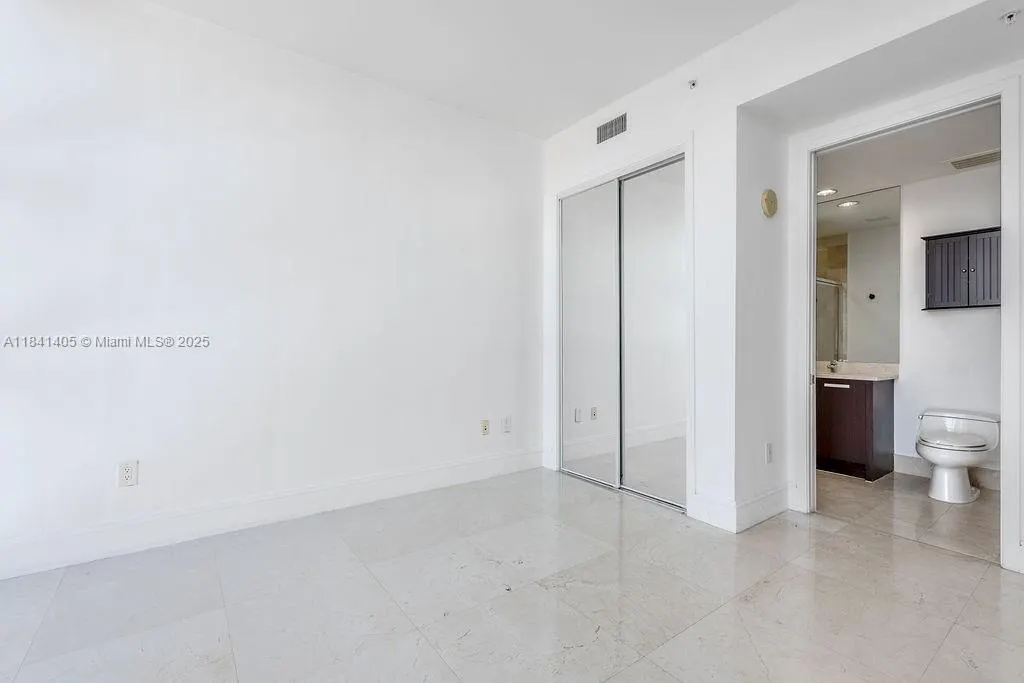 18101 Collins Ave, #4601