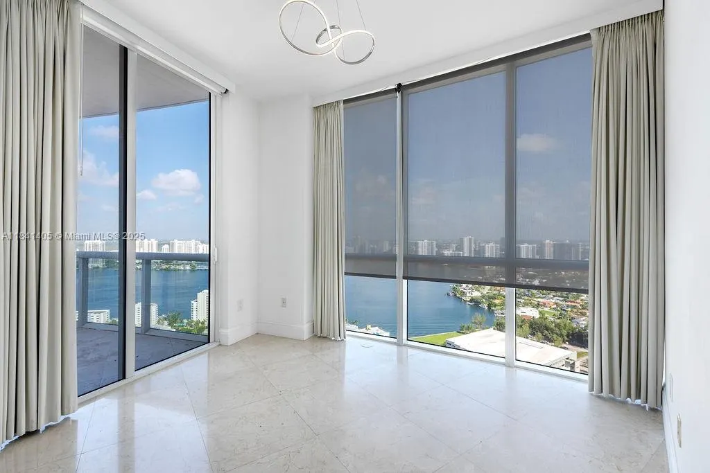 18101 Collins Ave, #4601