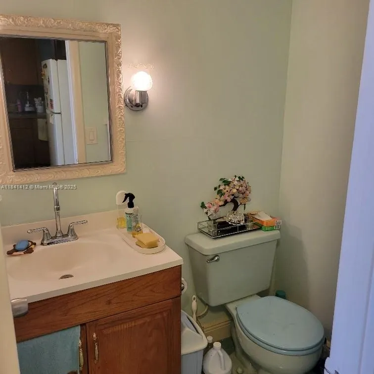 2025 NE 164th St, #815