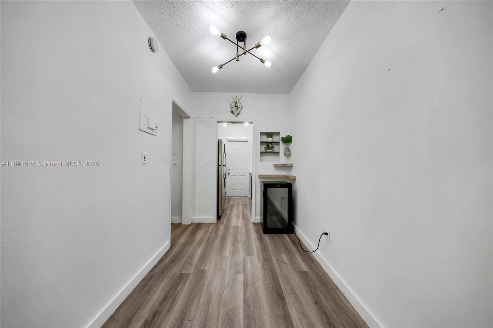 7720 Harding Ave, #3