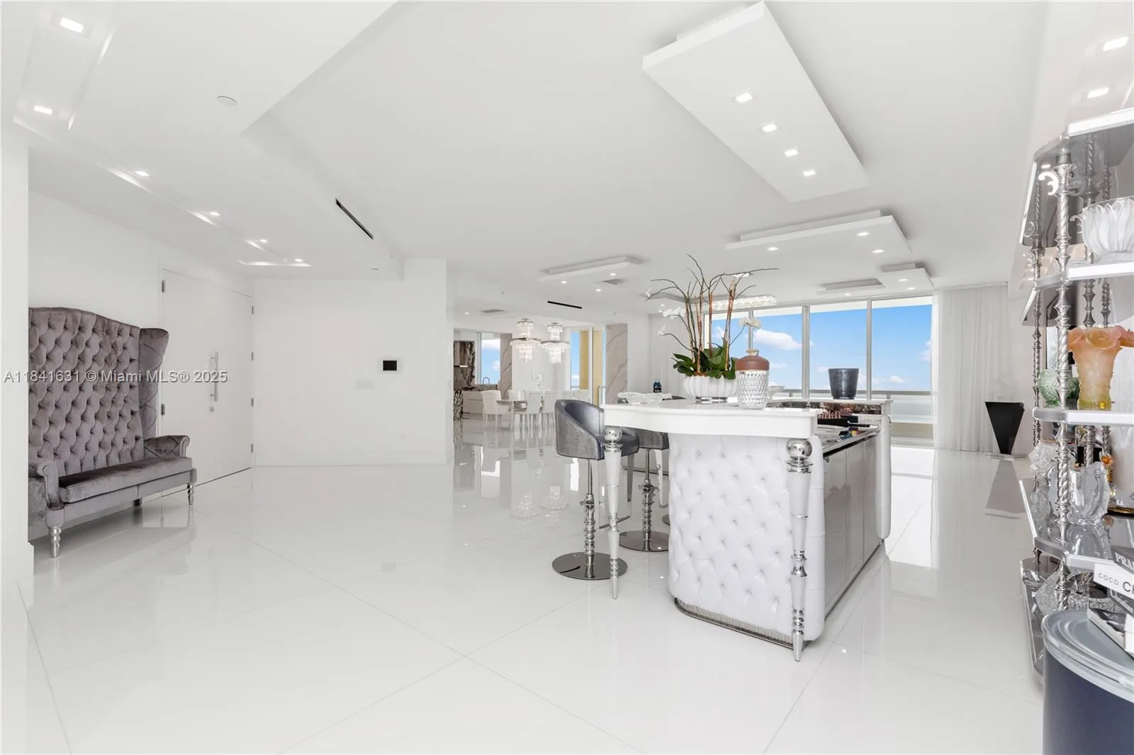 17875 Collins Ave, #PH4701