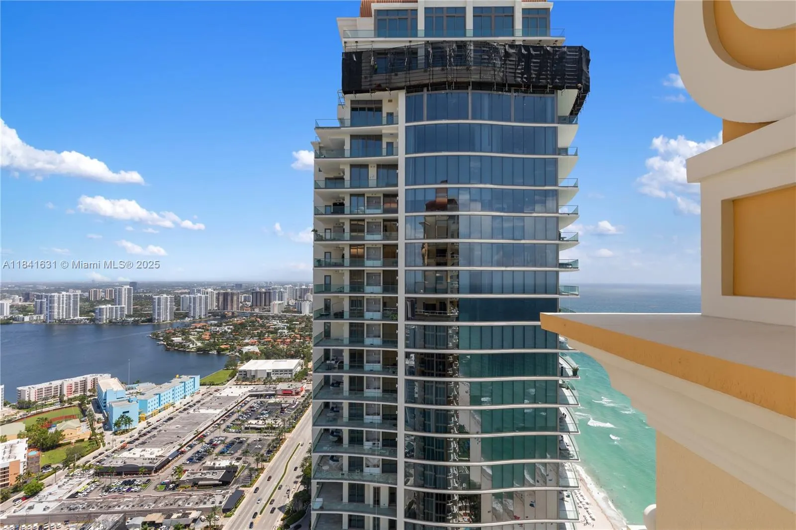 17875 Collins Ave, #PH4701