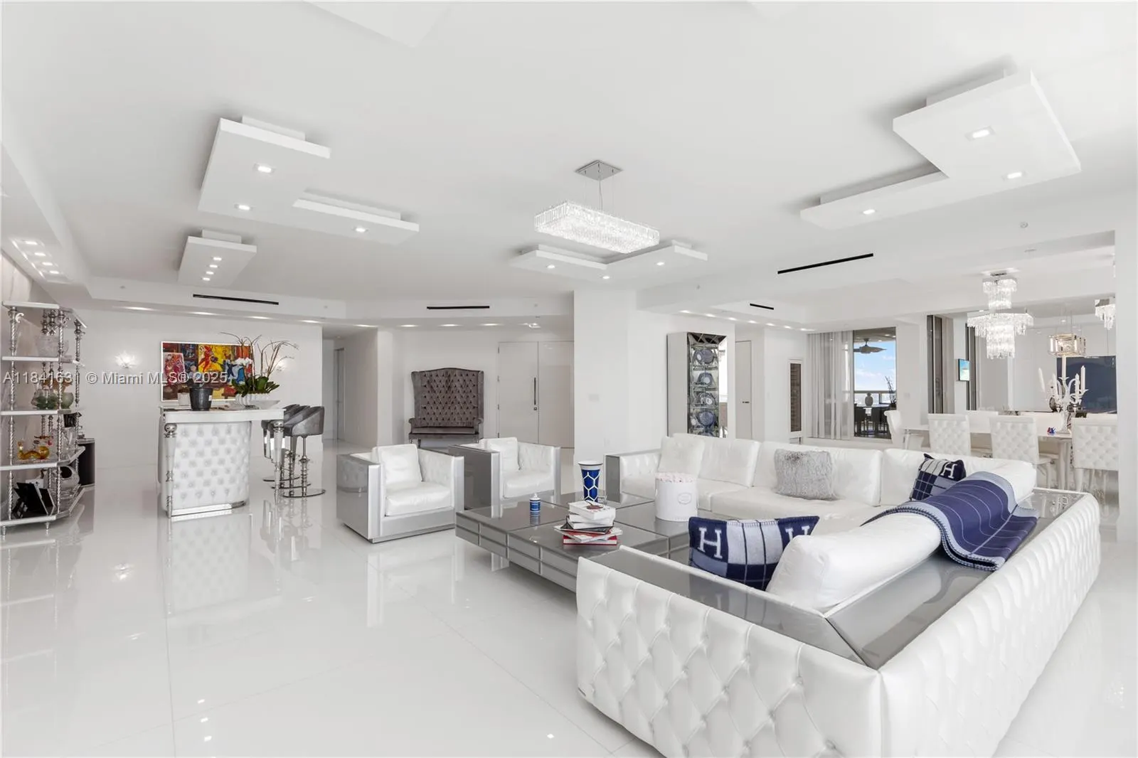 17875 Collins Ave, #PH4701