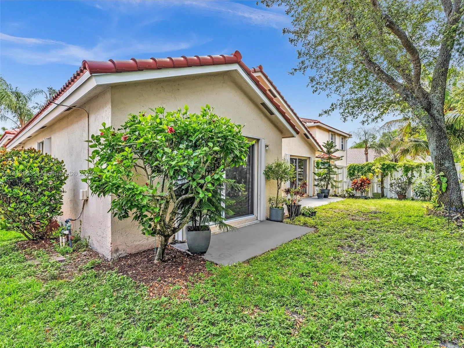 102 Gables Blvd