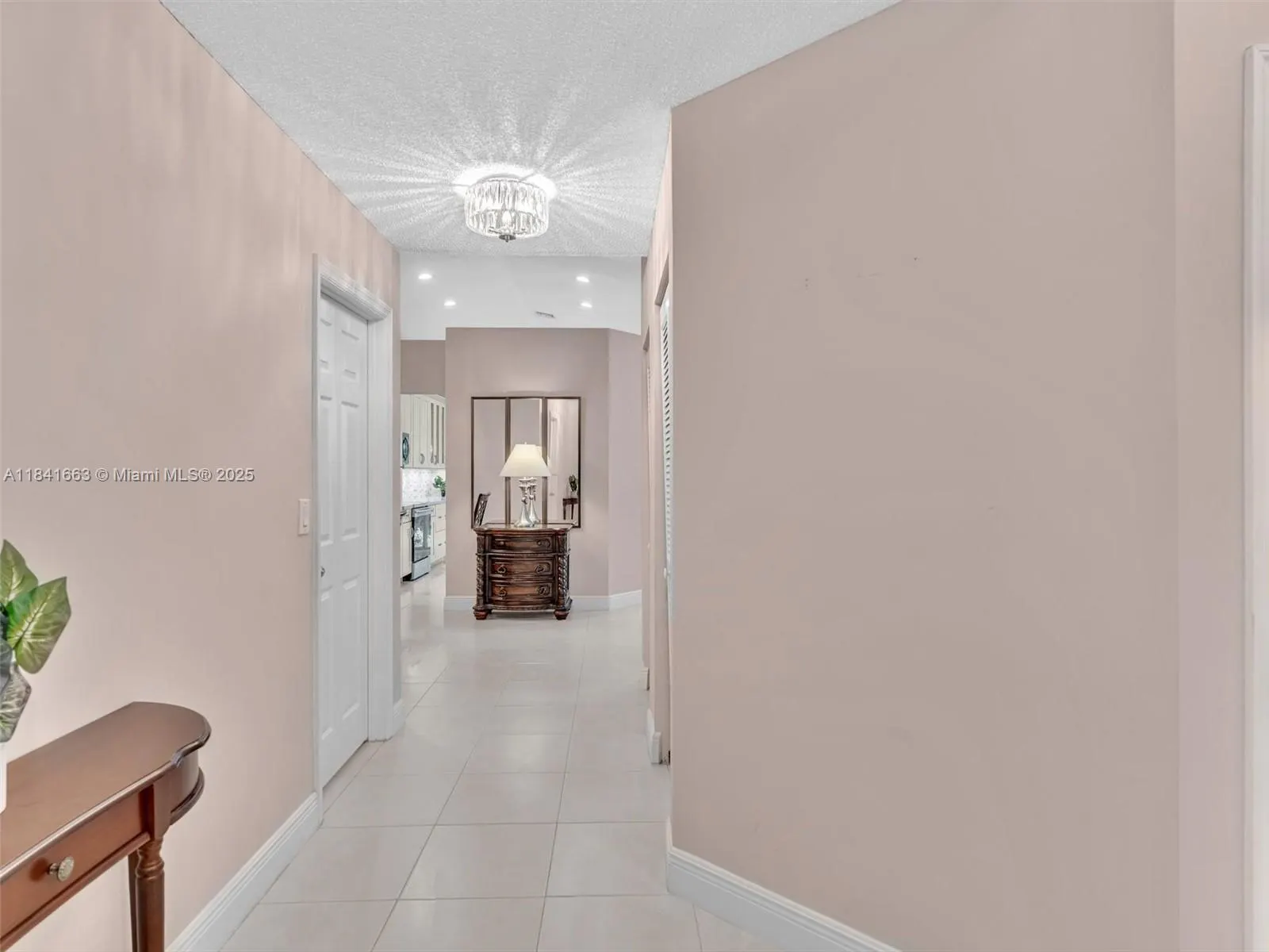 102 Gables Blvd