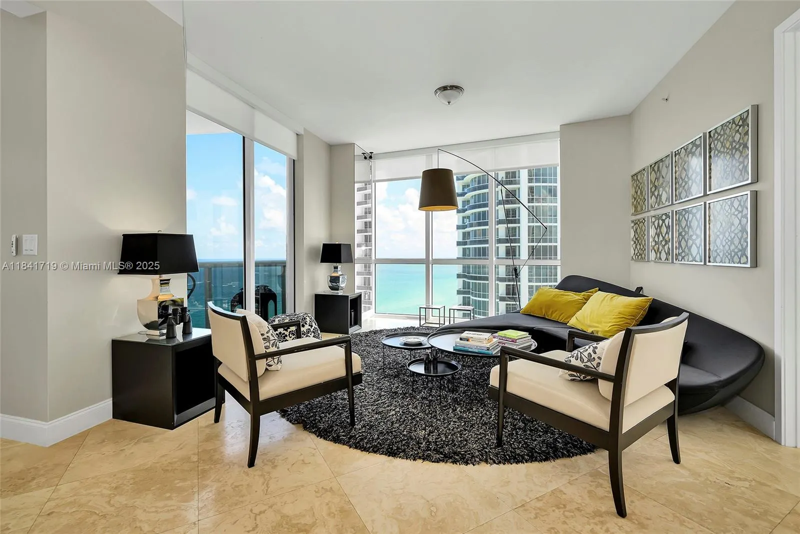 18201 Collins Ave, #4009A