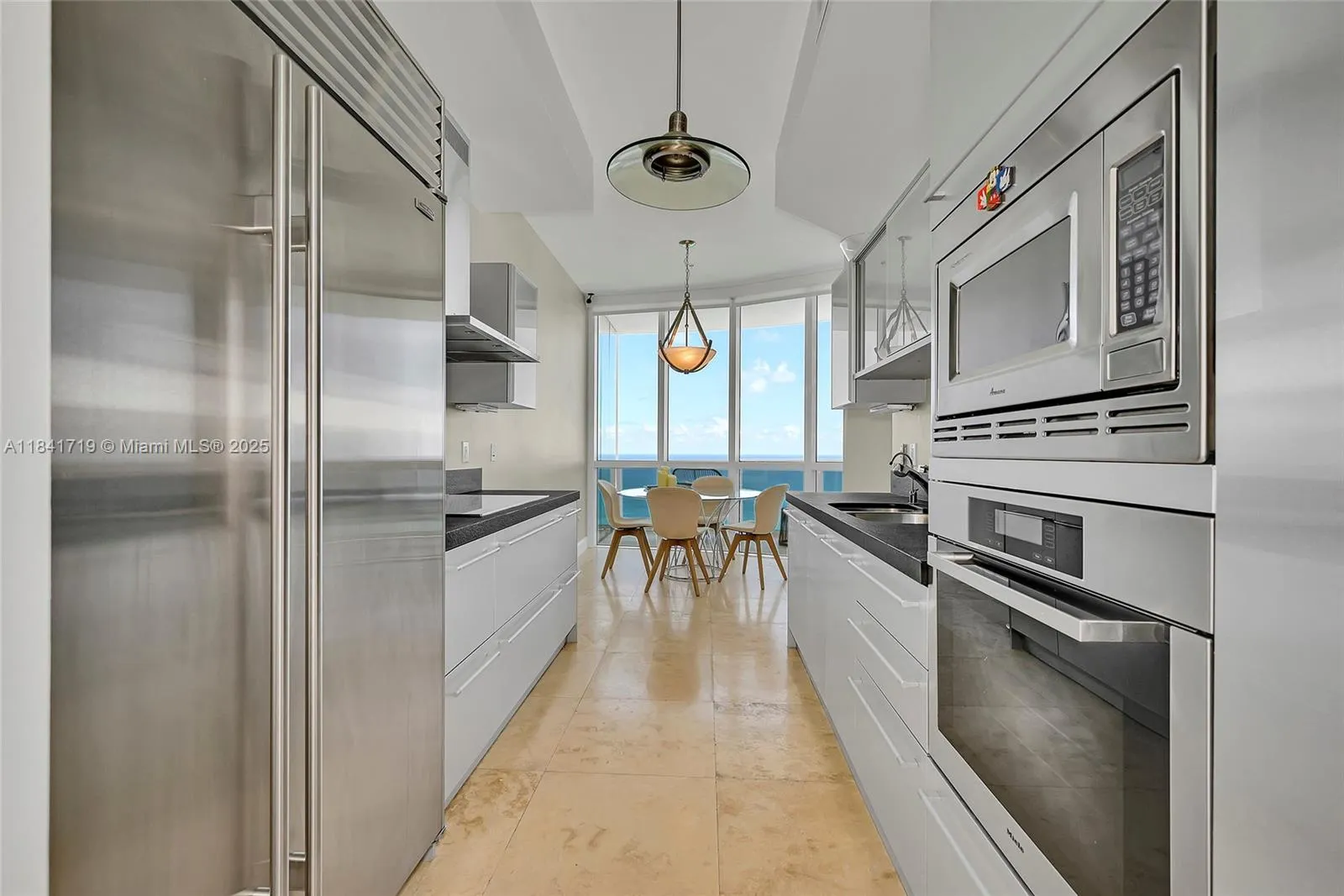 18201 Collins Ave, #4009A