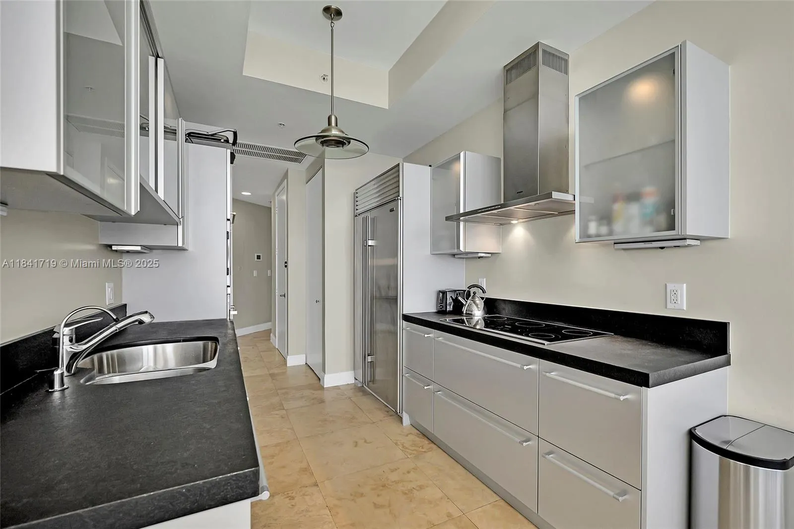 18201 Collins Ave, #4009A
