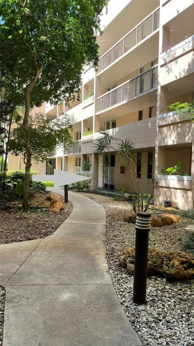 6800 Cypress Road, #103