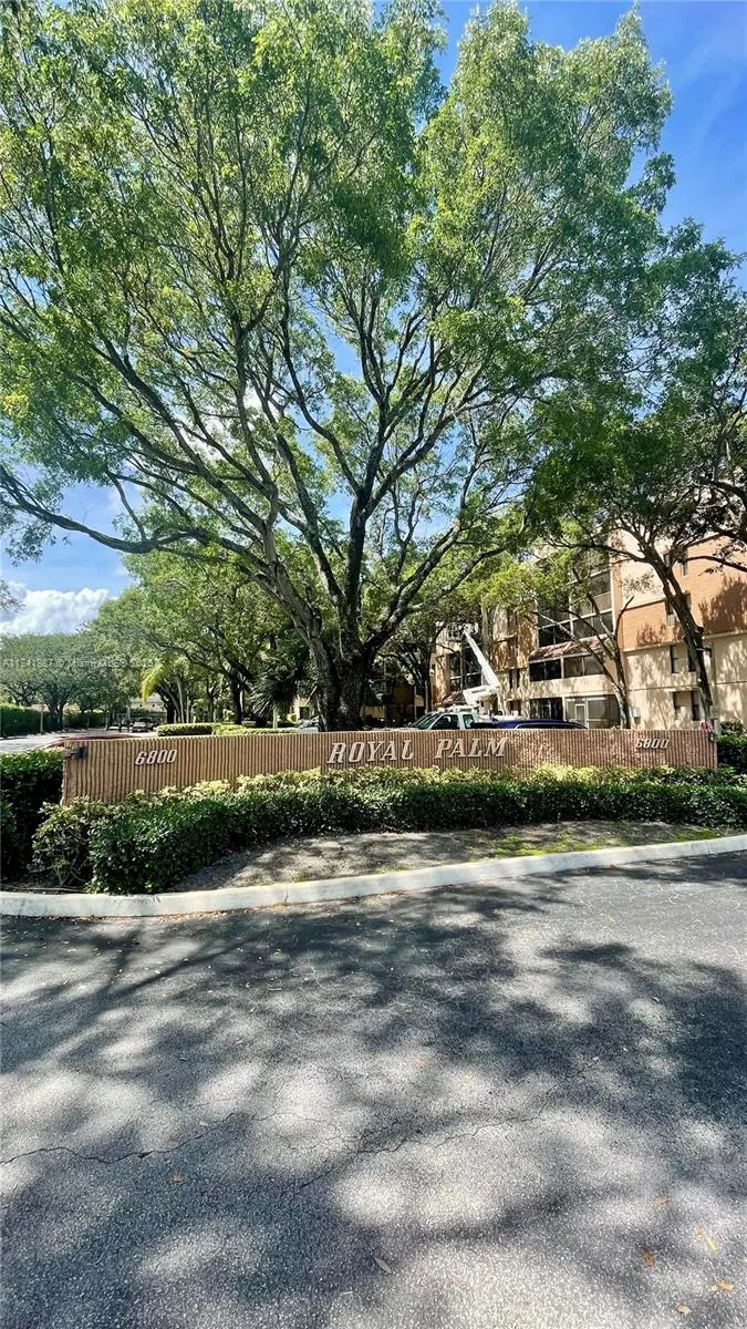 6800 Cypress Road, #103