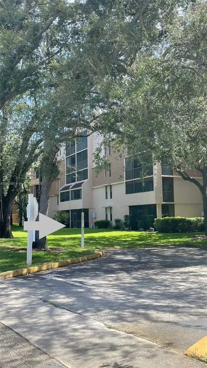 6800 Cypress Road, #103