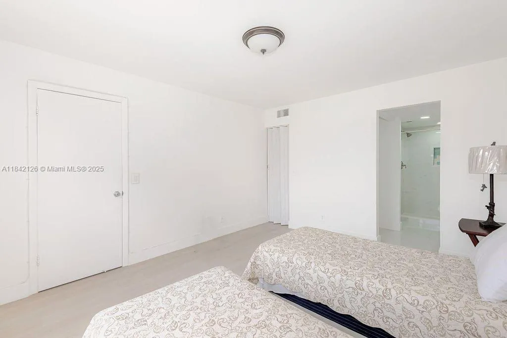 10434 Sunrise Lakes Blvd, #109