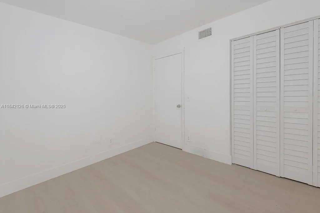 10434 Sunrise Lakes Blvd, #109