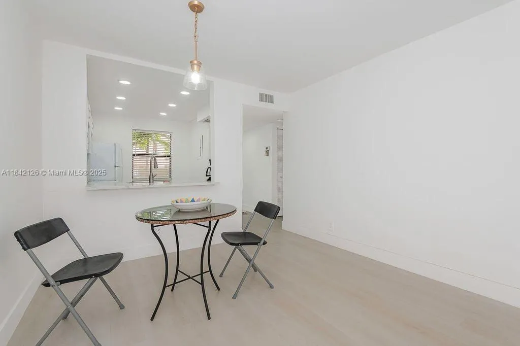 10434 Sunrise Lakes Blvd, #109