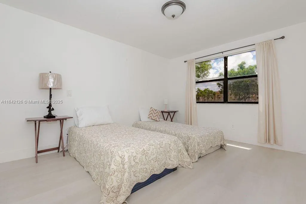 10434 Sunrise Lakes Blvd, #109