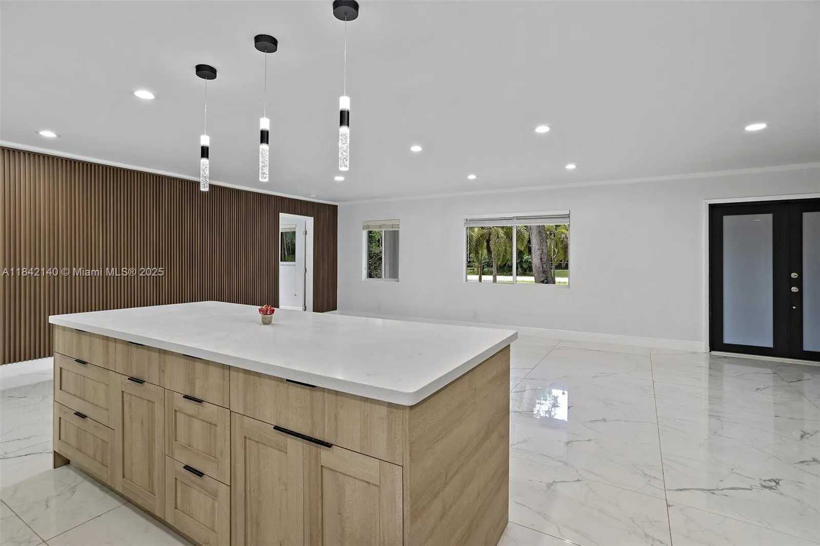 11811 NW 5th Ct