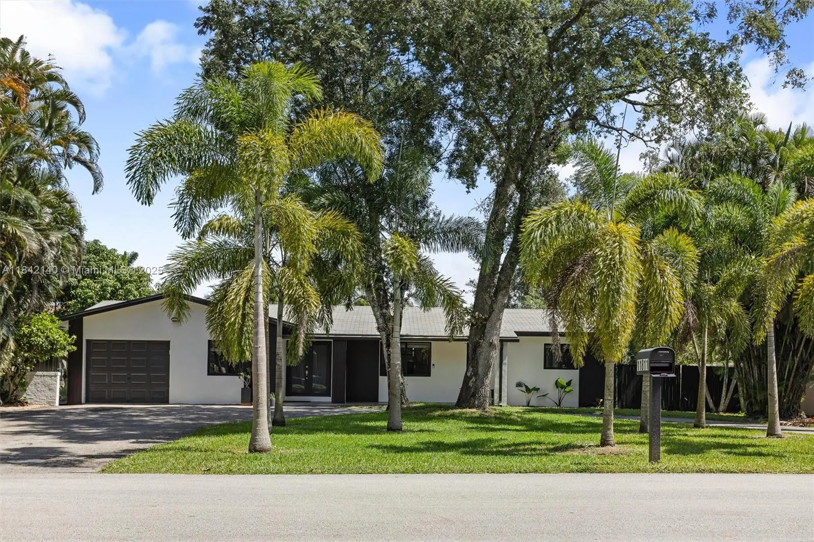 11811 NW 5th Ct