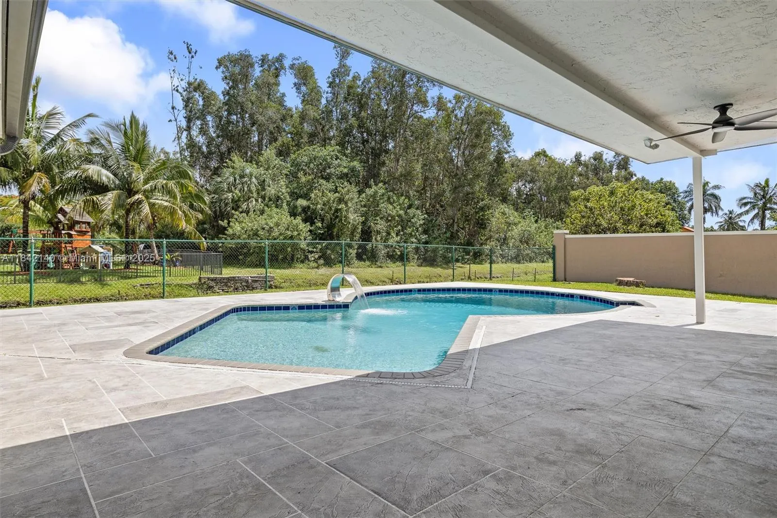 11811 NW 5th Ct