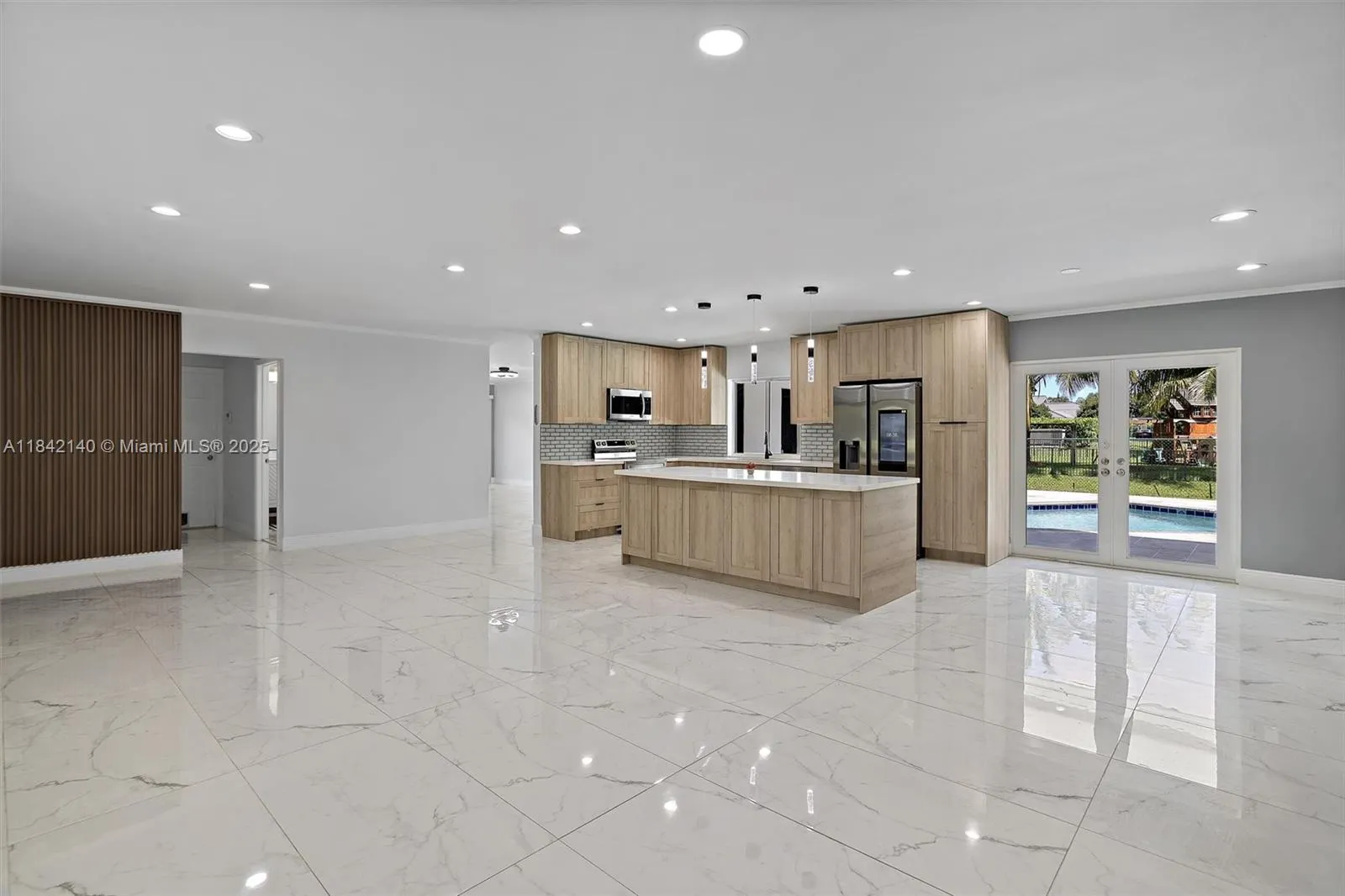 11811 NW 5th Ct