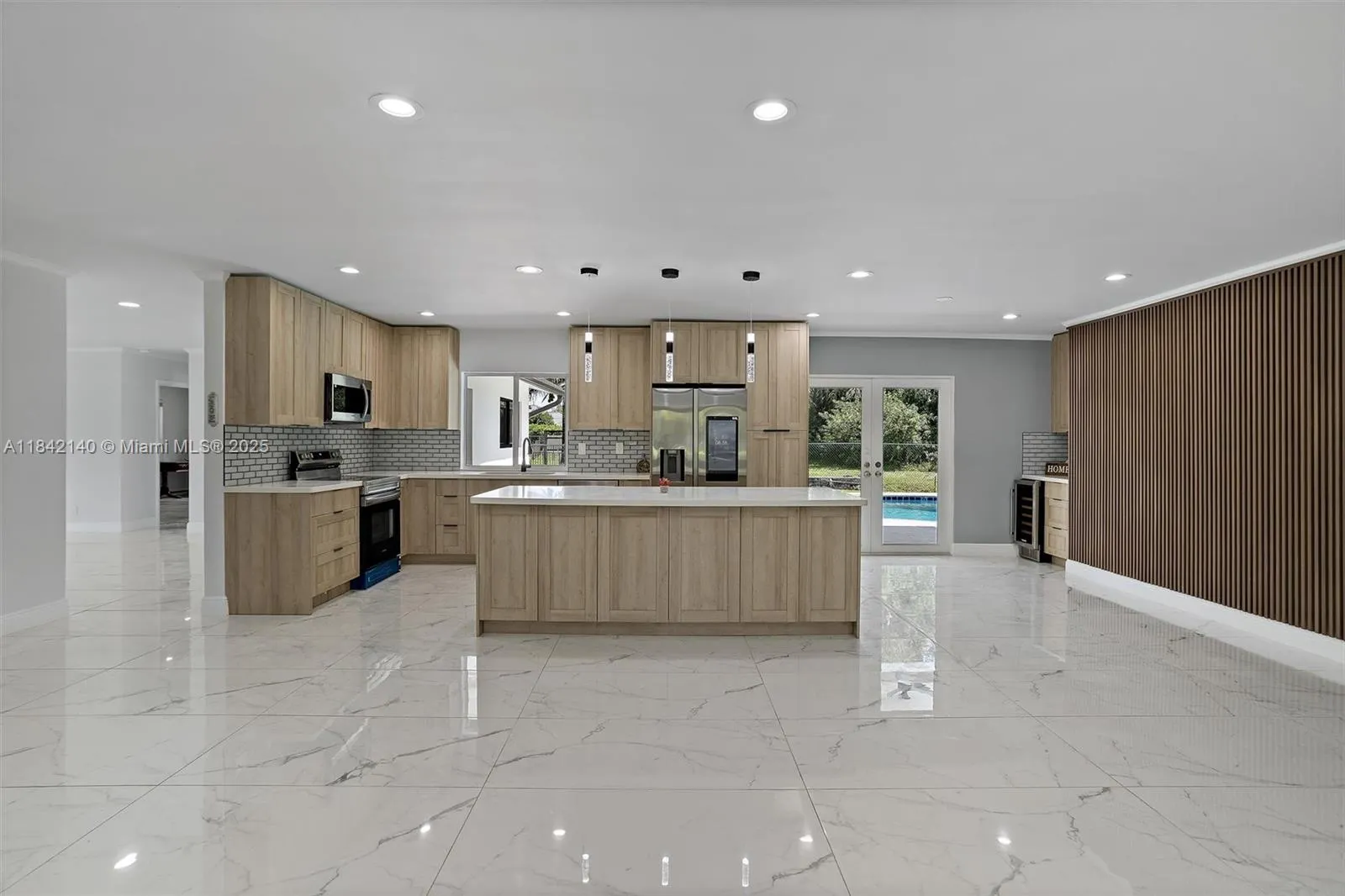 11811 NW 5th Ct